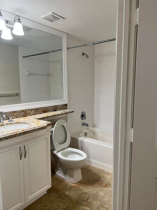 Activo con contrato: $479,000 (2 camas, 2 baños, 1140 Pies cuadrados)