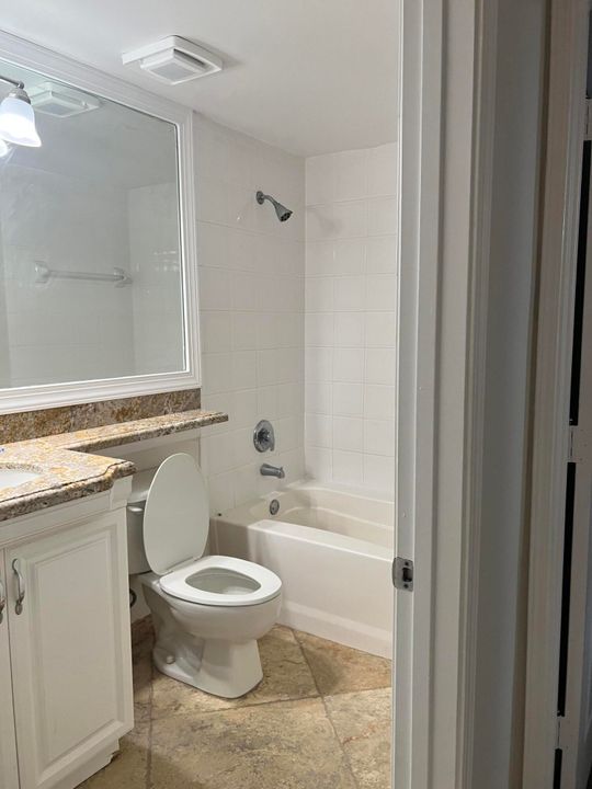 Activo con contrato: $479,000 (2 camas, 2 baños, 1140 Pies cuadrados)