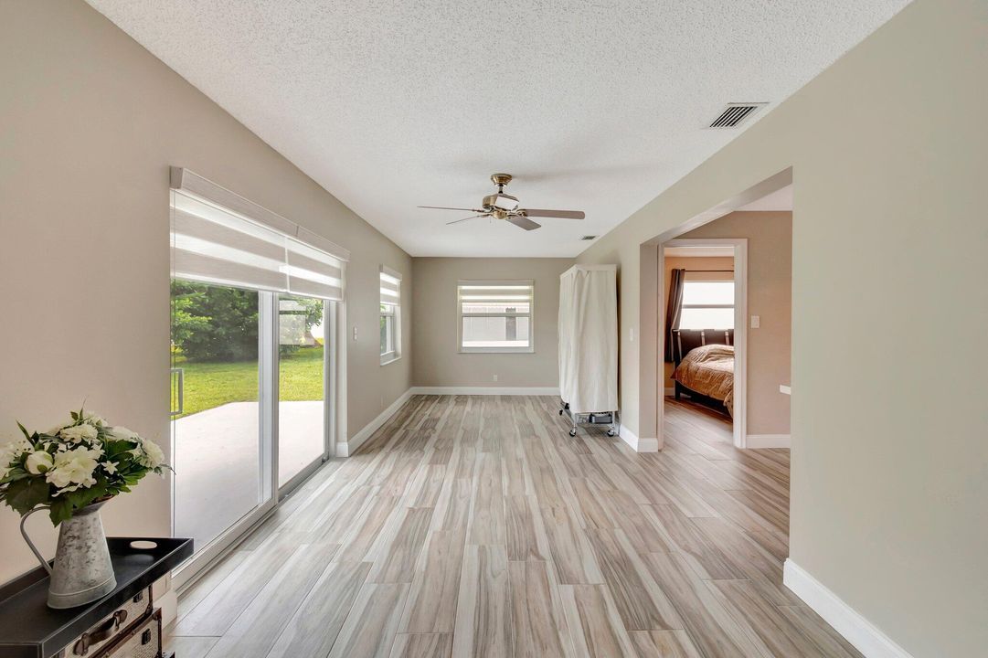 Activo con contrato: $365,000 (2 camas, 2 baños, 1624 Pies cuadrados)