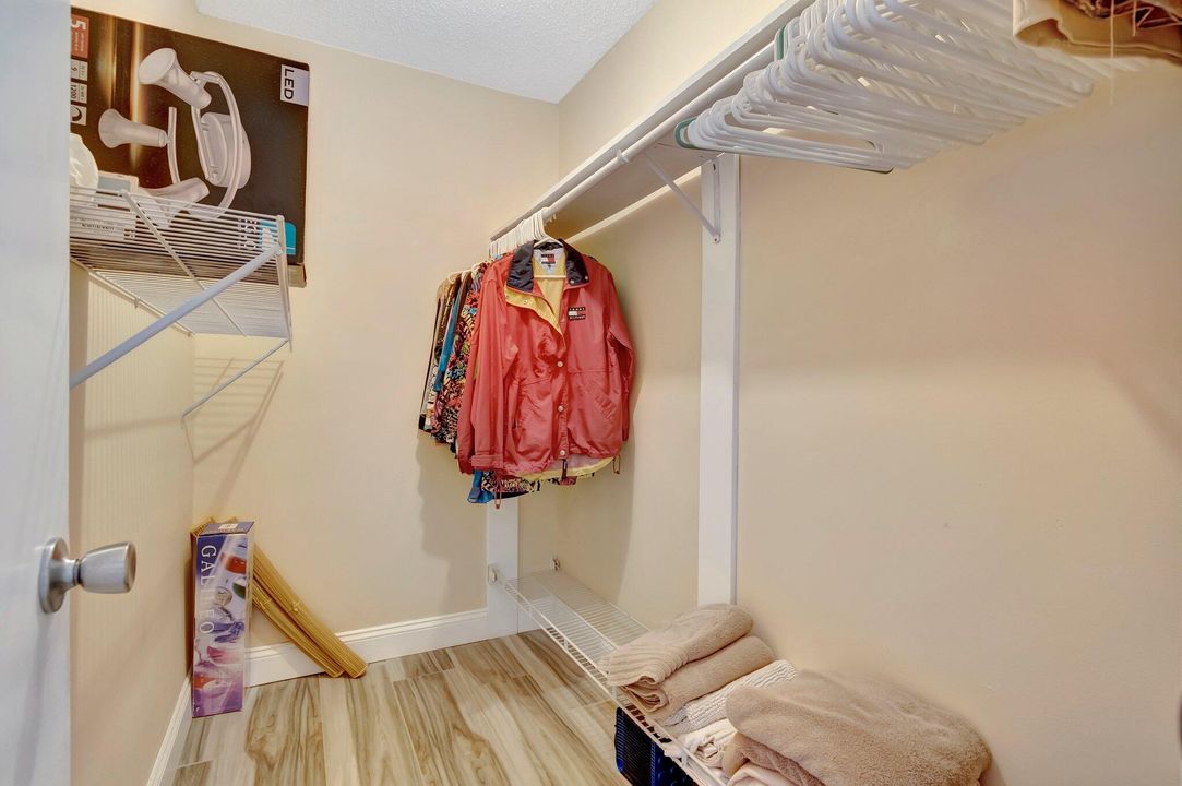 Activo con contrato: $365,000 (2 camas, 2 baños, 1624 Pies cuadrados)