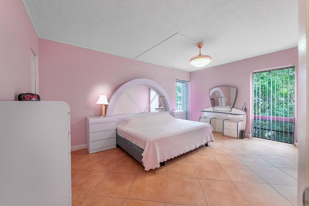 En Venta: $255,000 (2 camas, 2 baños, 1500 Pies cuadrados)