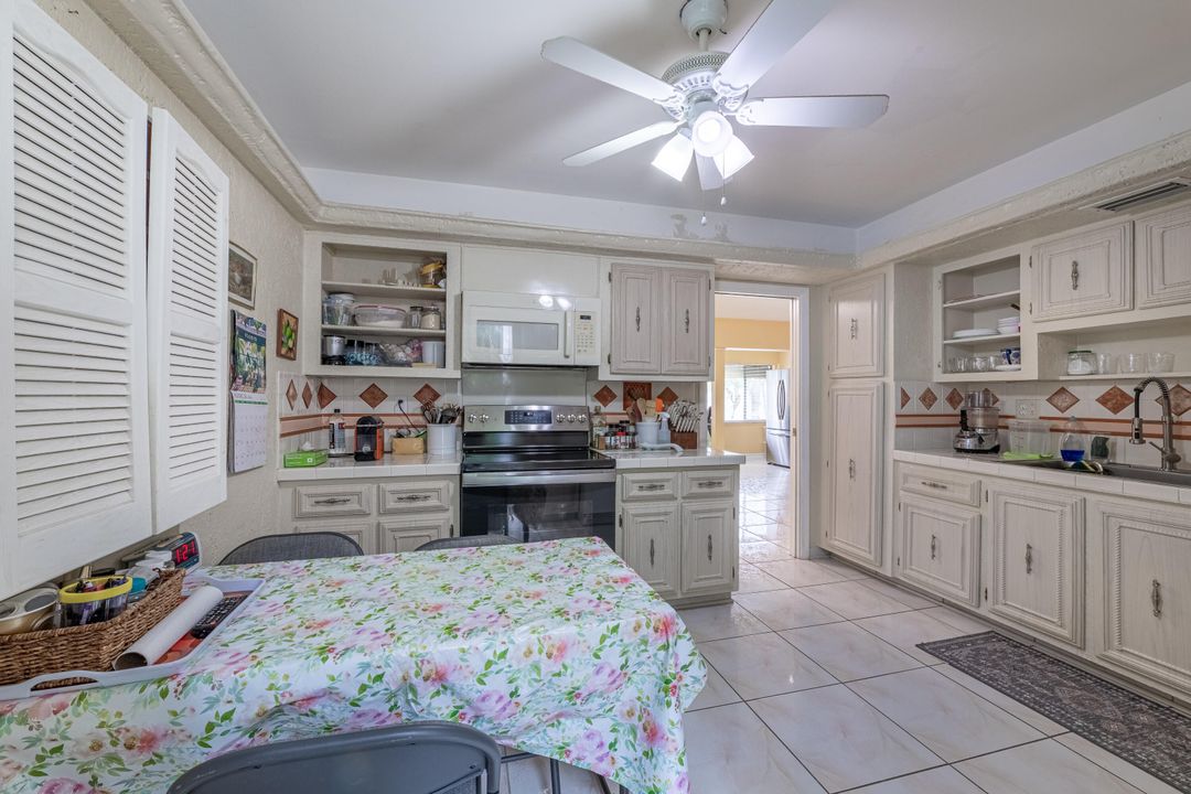 En Venta: $255,000 (2 camas, 2 baños, 1500 Pies cuadrados)