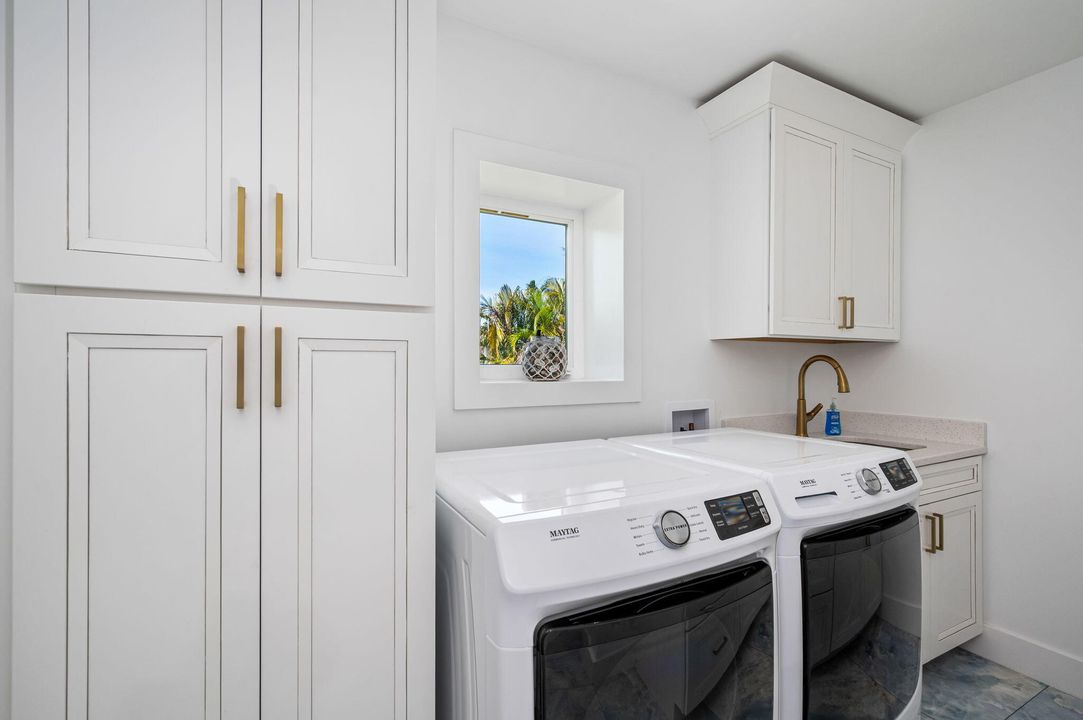 En Venta: $2,950,000 (3 camas, 4 baños, 3016 Pies cuadrados)