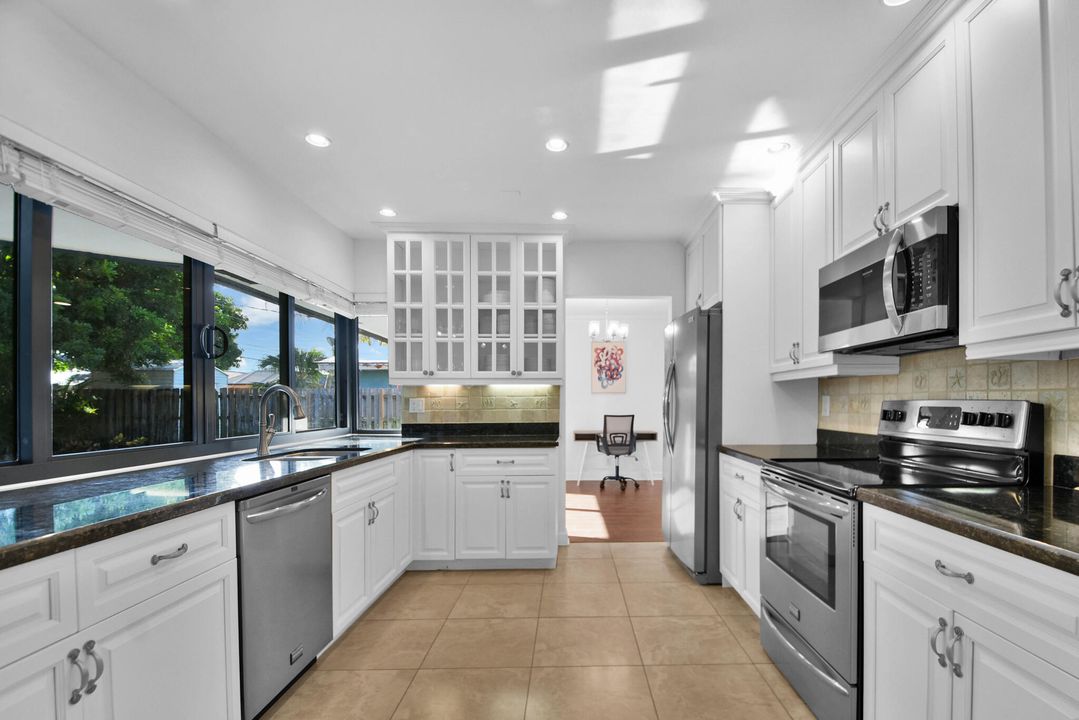 For Sale: $849,000 (4 beds, 3 baths, 1828 Square Feet)