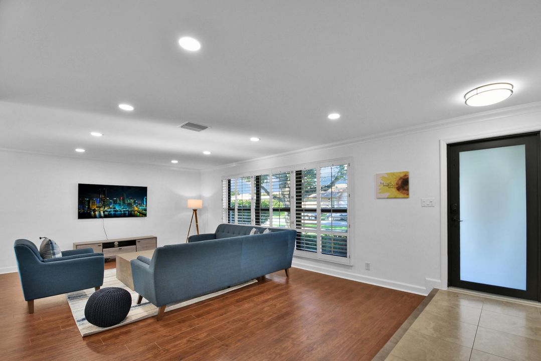 For Sale: $849,000 (4 beds, 3 baths, 1828 Square Feet)