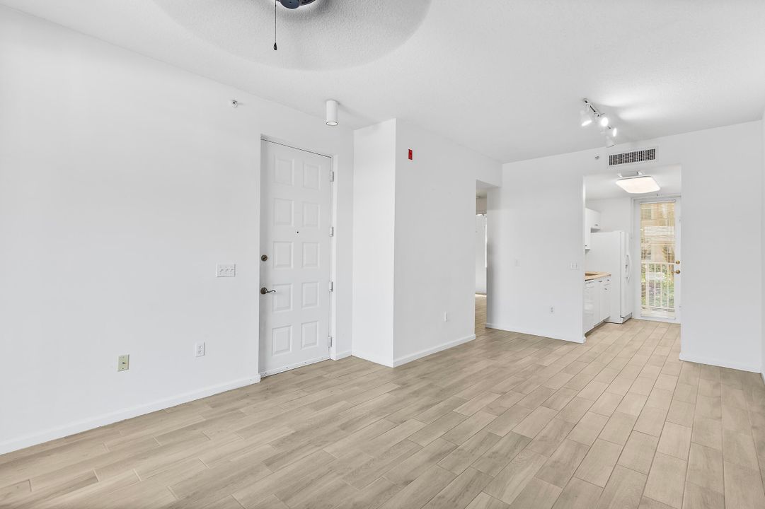 Недавно арендовано: $1,900 (1 спален, 1 ванн, 596 Квадратных фут)