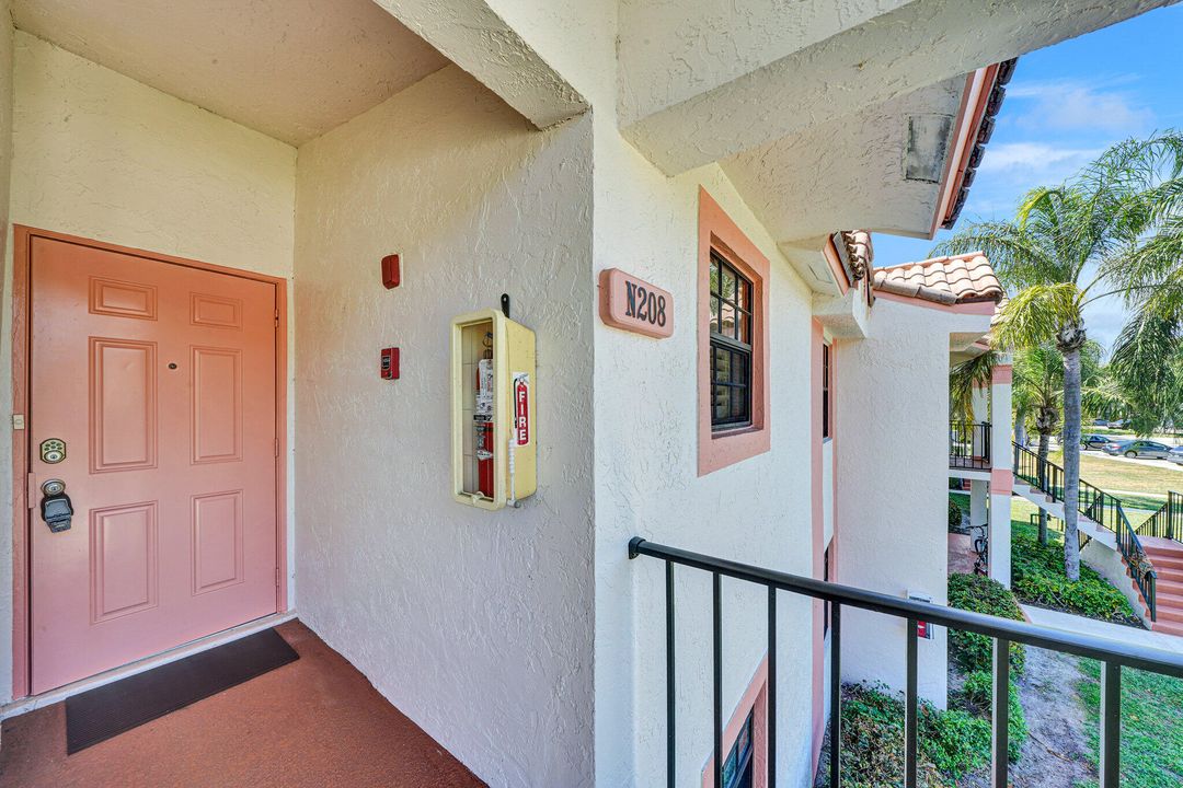 Под контрактом: $314,711 (2 спален, 2 ванн, 938 Квадратных фут)