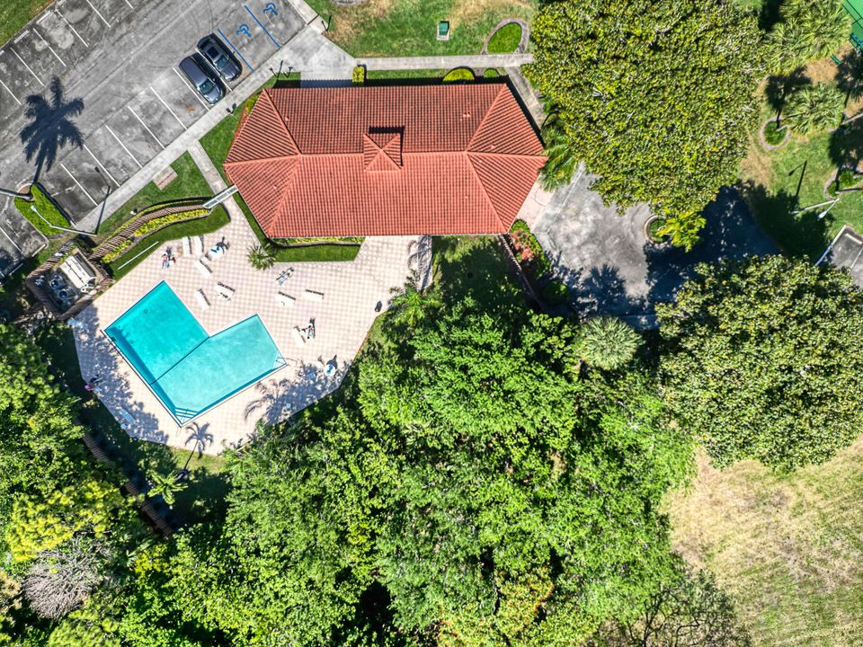 Под контрактом: $314,711 (2 спален, 2 ванн, 938 Квадратных фут)