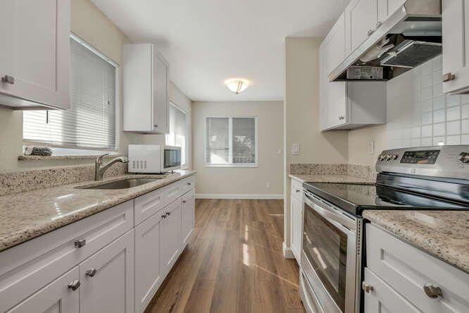 合同活跃: $1,060,000 (0 贝兹, 0 浴室, 2848 平方英尺)