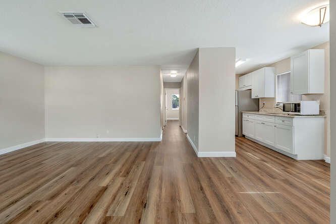 合同活跃: $1,060,000 (0 贝兹, 0 浴室, 2848 平方英尺)