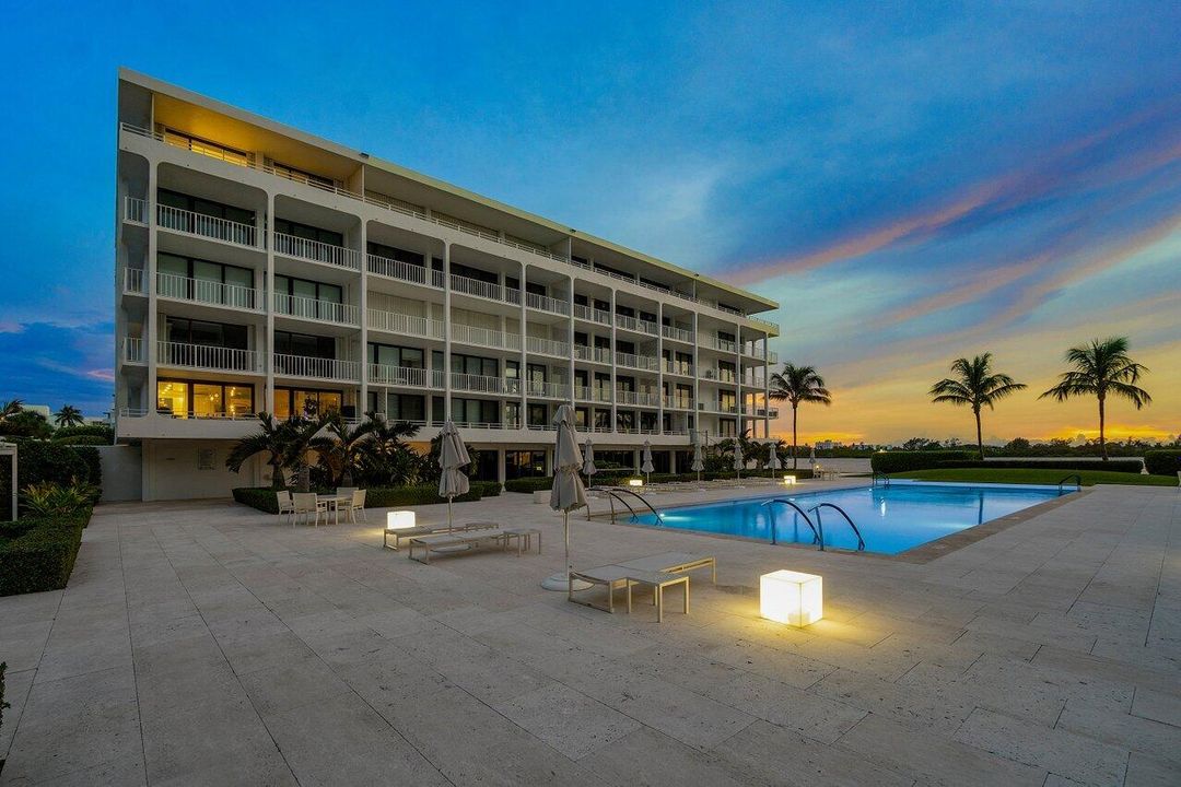 Active With Contract: $1,650,000 (2 beds, 2 baths, 1715 Square Feet)