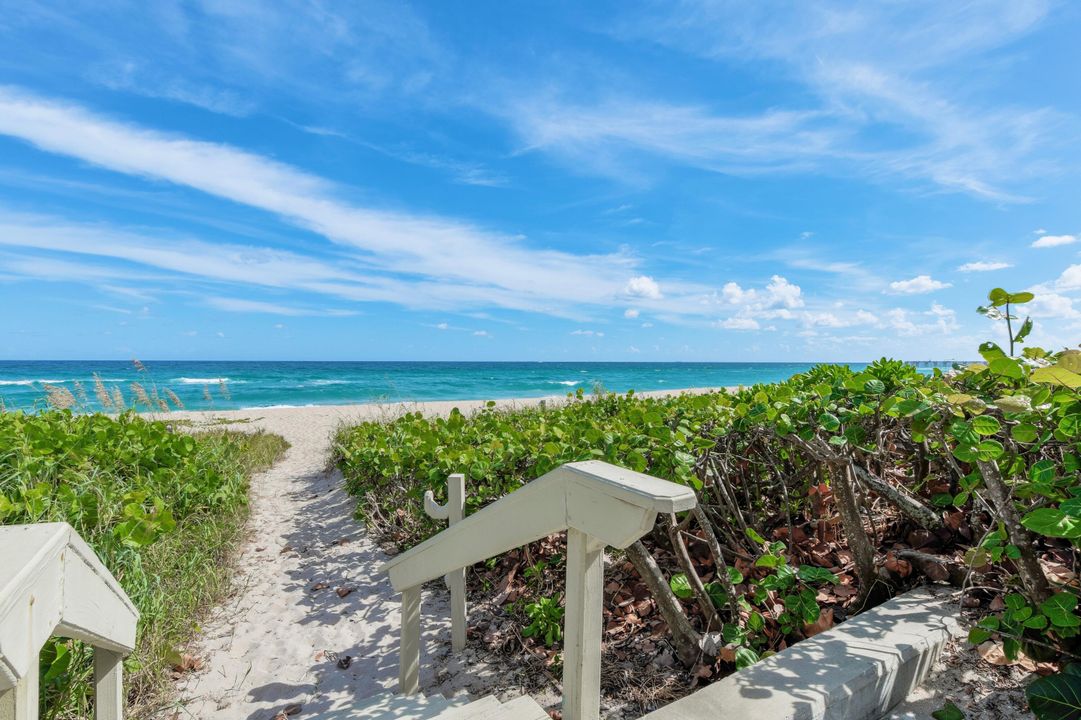 Active With Contract: $1,650,000 (2 beds, 2 baths, 1715 Square Feet)