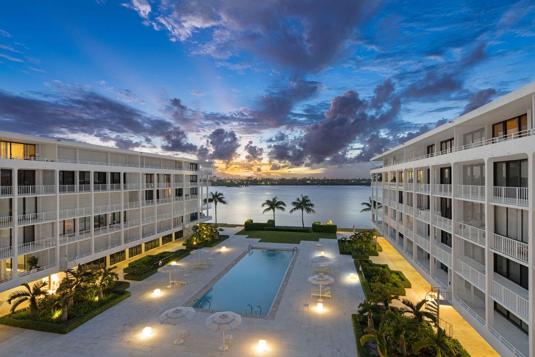 Active With Contract: $1,650,000 (2 beds, 2 baths, 1715 Square Feet)