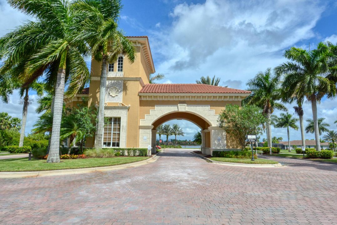 На продажу: $529,900 (3 спален, 2 ванн, 2531 Квадратных фут)