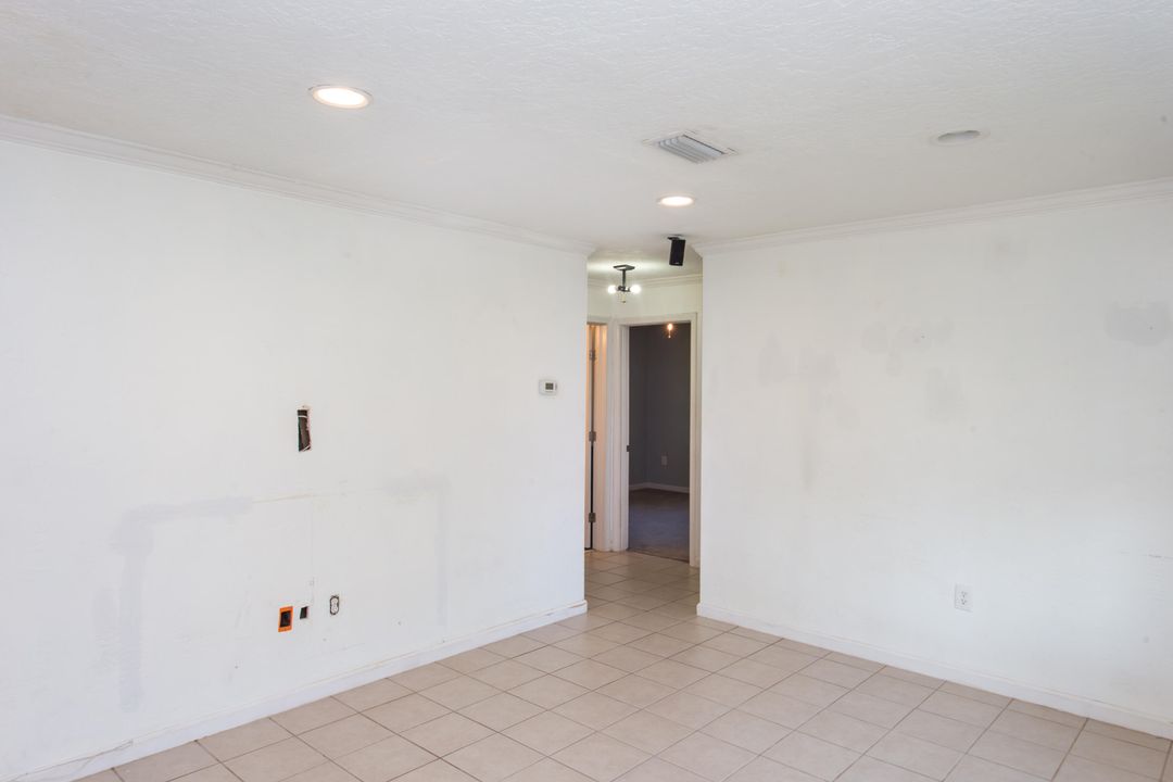 待售: $269,000 (3 贝兹, 1 浴室, 1000 平方英尺)