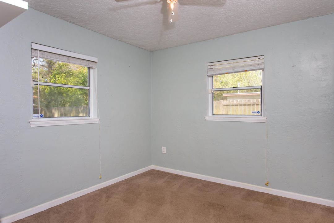 待售: $269,000 (3 贝兹, 1 浴室, 1000 平方英尺)