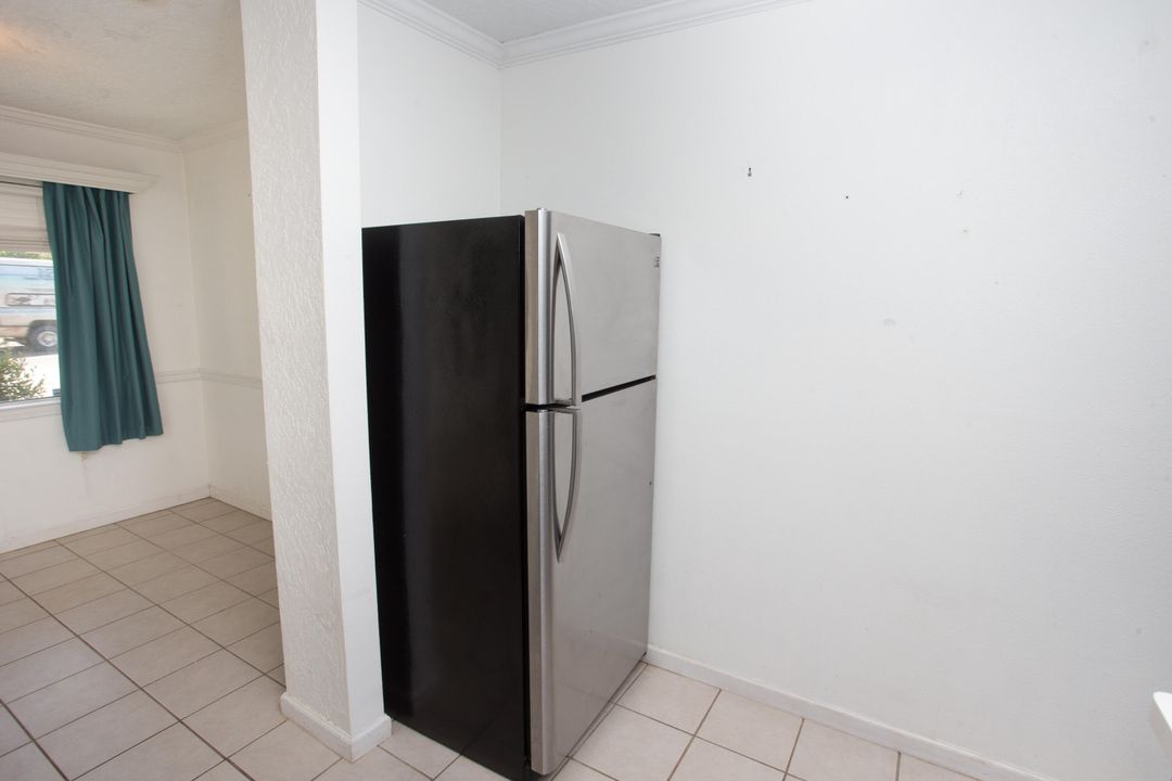 待售: $269,000 (3 贝兹, 1 浴室, 1000 平方英尺)