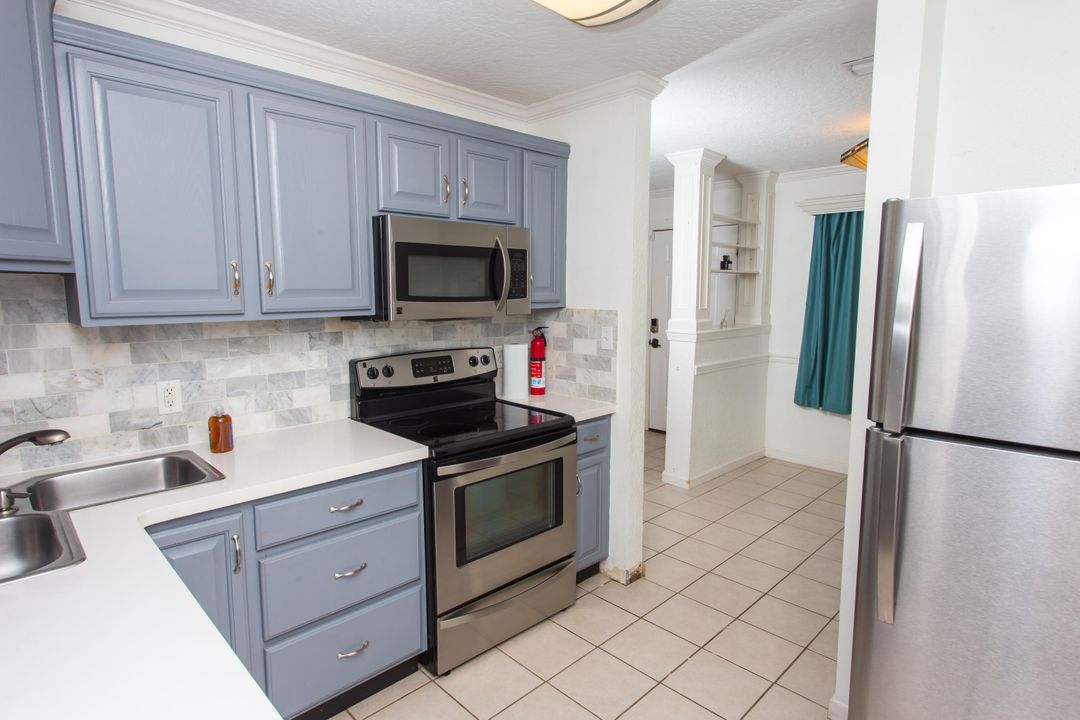 待售: $269,000 (3 贝兹, 1 浴室, 1000 平方英尺)