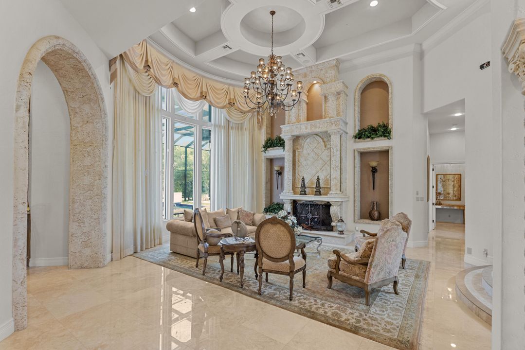 For Sale: $5,400,000 (5 beds, 6 baths, 6901 Square Feet)