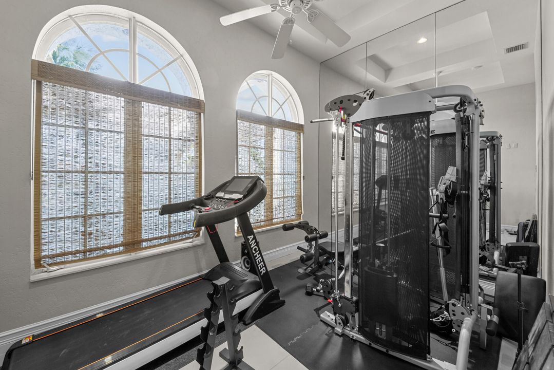 For Sale: $5,400,000 (5 beds, 6 baths, 6901 Square Feet)