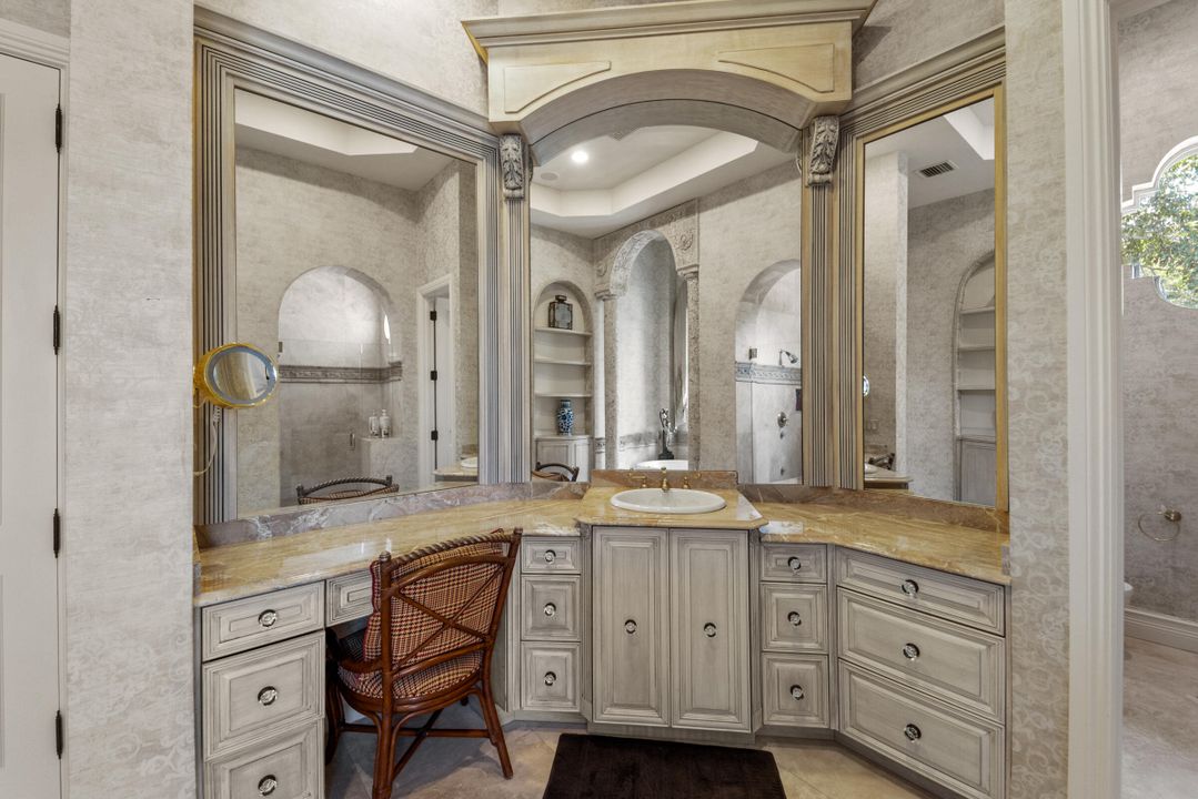 For Sale: $5,400,000 (5 beds, 6 baths, 6901 Square Feet)