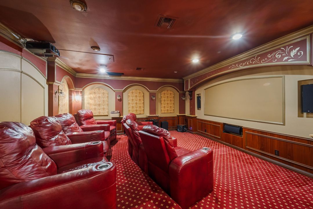 For Sale: $5,400,000 (5 beds, 6 baths, 6901 Square Feet)