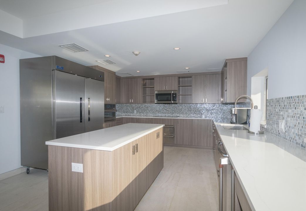 待售: $925,000 (3 贝兹, 3 浴室, 2006 平方英尺)