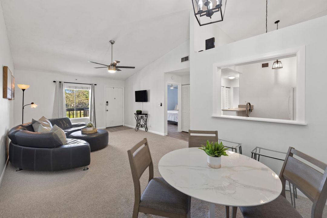 Недавно арендовано: $2,400 (2 спален, 2 ванн, 1025 Квадратных фут)