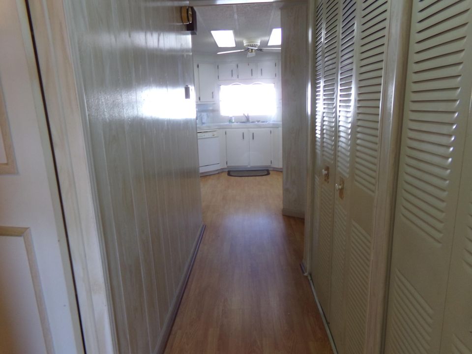 Active With Contract: $129,000 (2 beds, 2 baths, 1248 Square Feet)