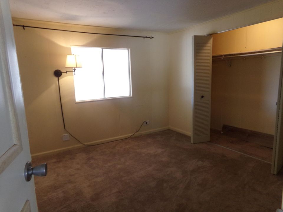 Active With Contract: $129,000 (2 beds, 2 baths, 1248 Square Feet)