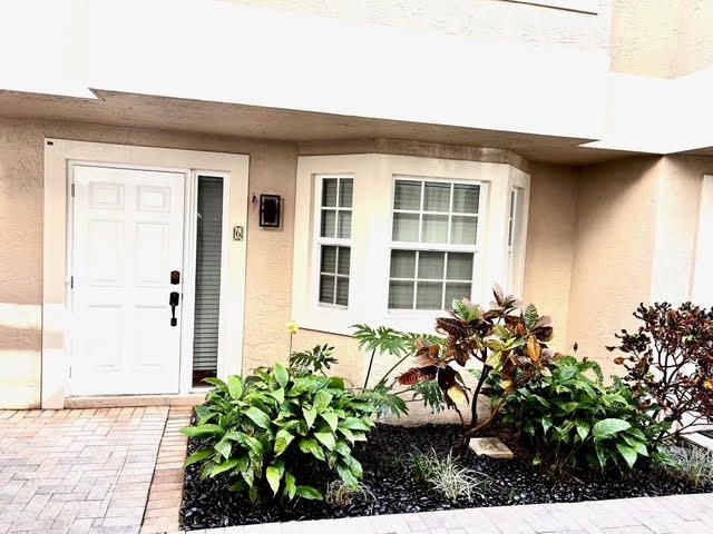 Recently Sold: $469,000 (2 beds, 2 baths, 1230 Square Feet)