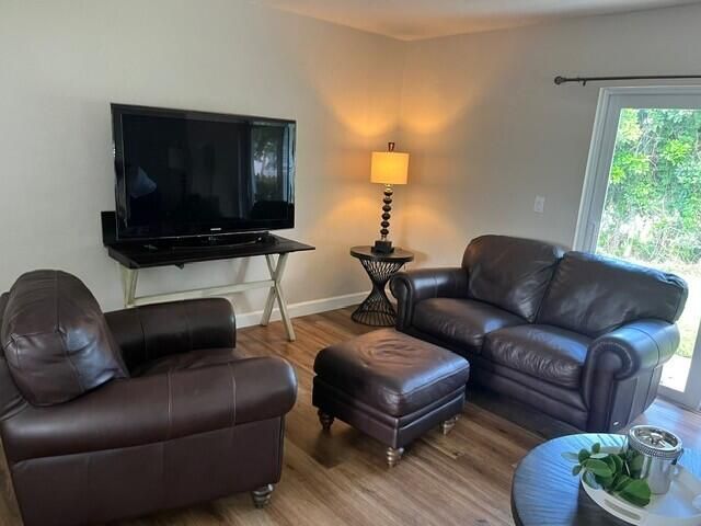 合同活跃: $1,060,000 (0 贝兹, 0 浴室, 2848 平方英尺)