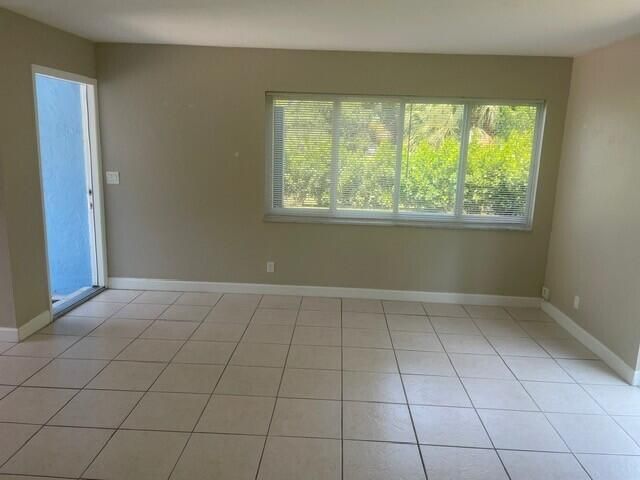 合同活跃: $1,060,000 (0 贝兹, 0 浴室, 2848 平方英尺)