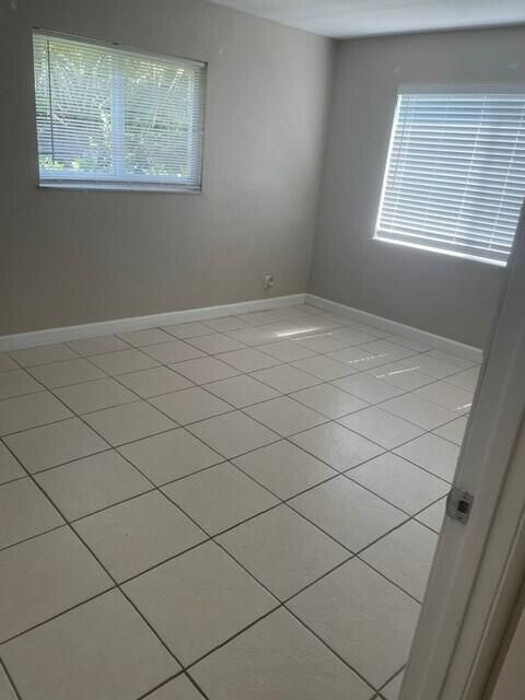 合同活跃: $1,060,000 (0 贝兹, 0 浴室, 2848 平方英尺)