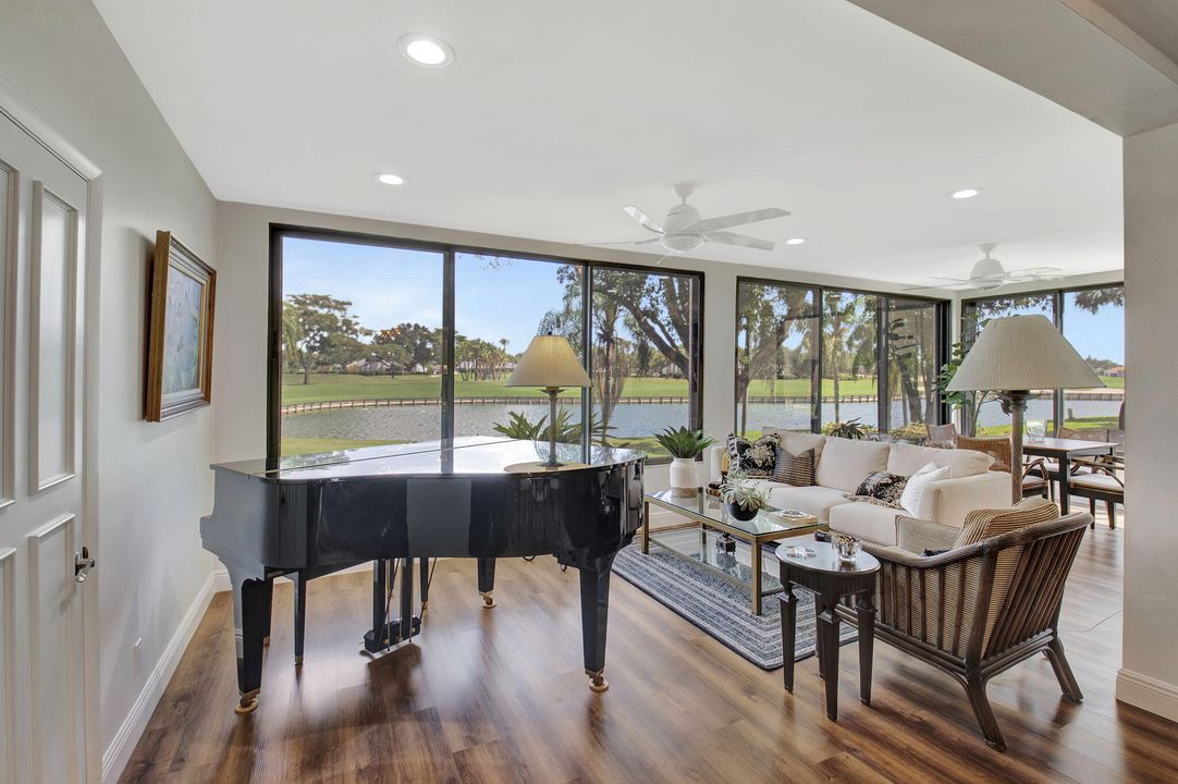 En Venta: $350,000 (3 camas, 3 baños, 2274 Pies cuadrados)