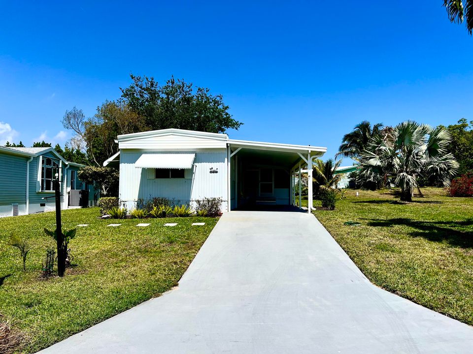 Recently Sold: $159,000 (2 beds, 2 baths, 854 Square Feet)