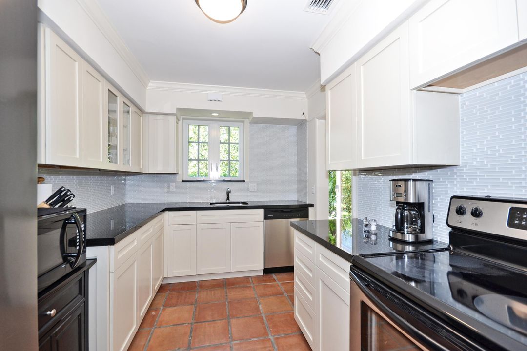 Active With Contract: $9,000 (2 beds, 1 baths, 1226 Square Feet)