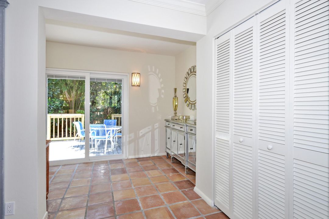 Active With Contract: $9,000 (2 beds, 1 baths, 1226 Square Feet)