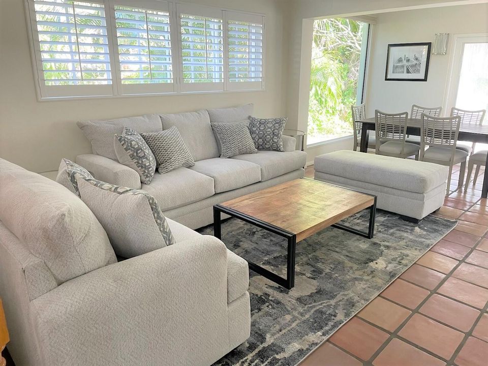 Active With Contract: $9,000 (2 beds, 1 baths, 1226 Square Feet)