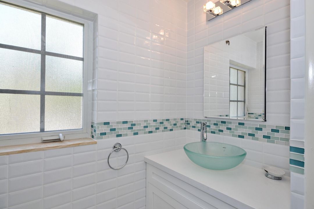 Active With Contract: $9,000 (2 beds, 1 baths, 1226 Square Feet)