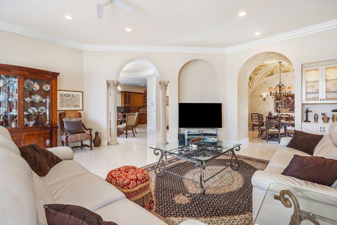 В аренду: $25,000 (3 спален, 4 ванн, 3677 Квадратных фут)