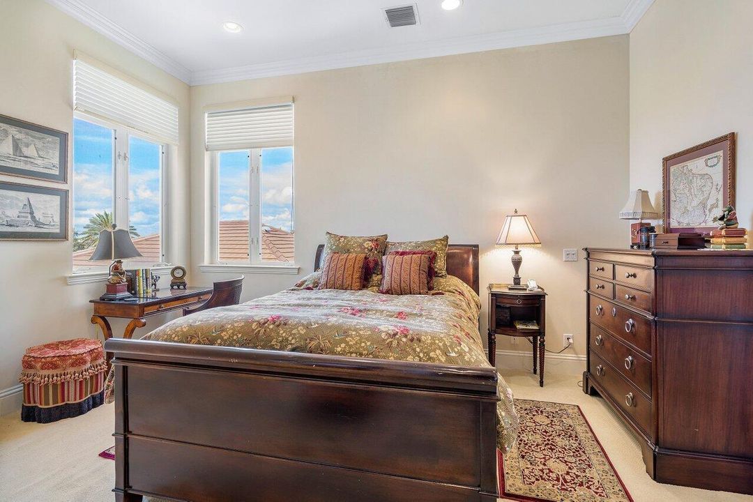 В аренду: $25,000 (3 спален, 4 ванн, 3677 Квадратных фут)