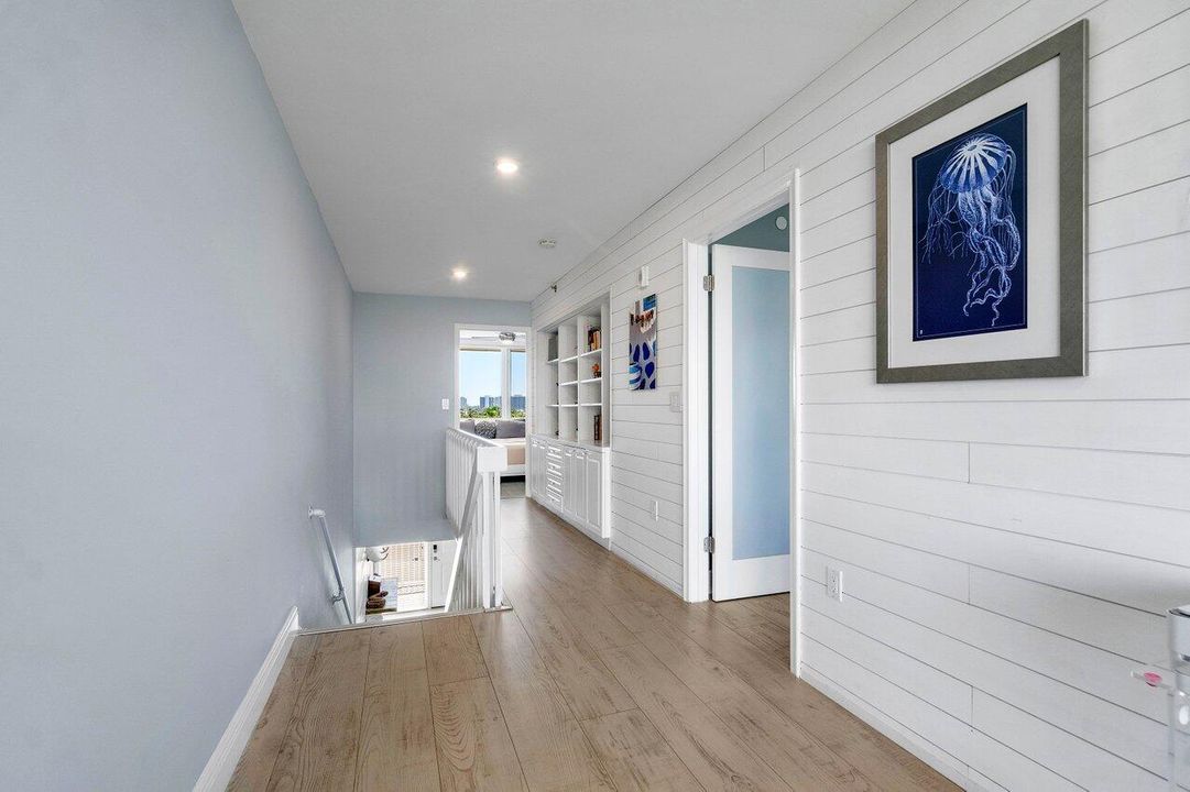 Activo con contrato: $9,500 (2 camas, 2 baños, 2011 Pies cuadrados)