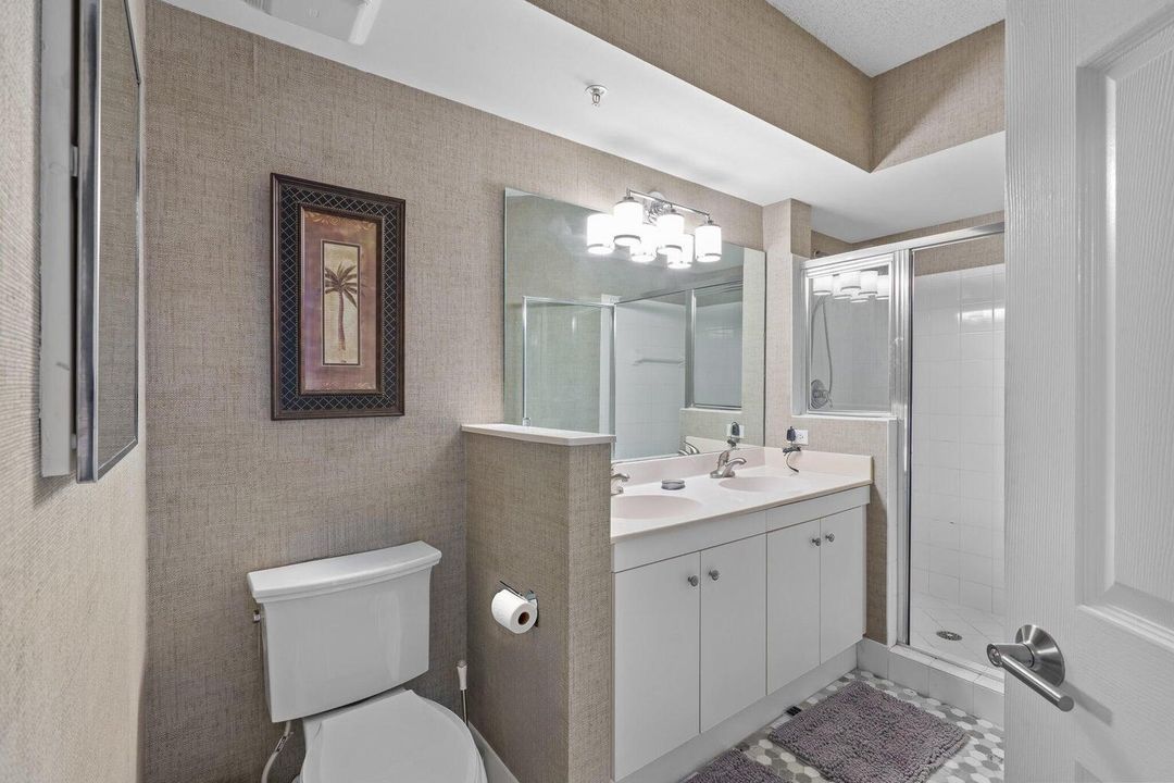 Под контрактом: $6,250 (3 спален, 2 ванн, 1328 Квадратных фут)