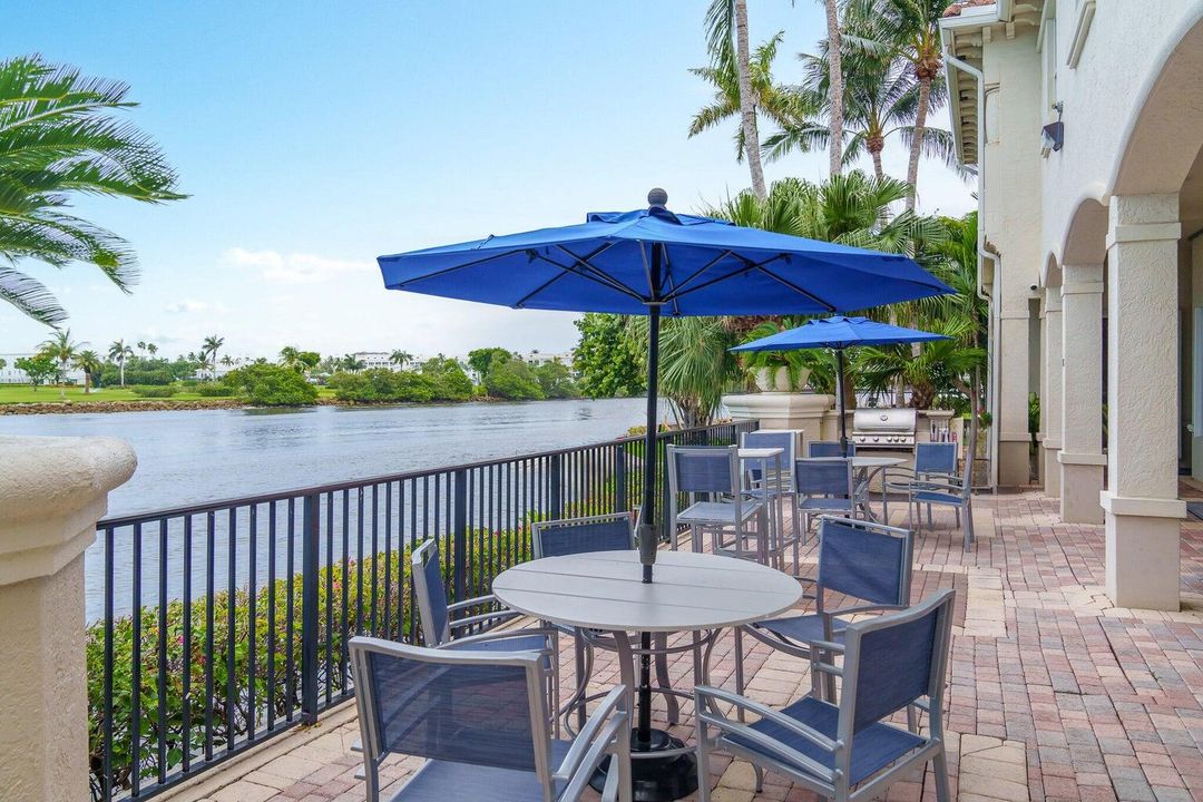 Под контрактом: $6,250 (3 спален, 2 ванн, 1328 Квадратных фут)