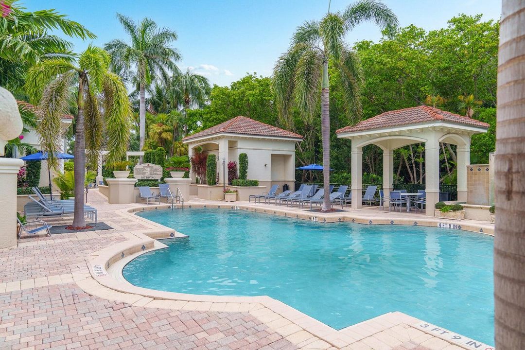 Под контрактом: $6,250 (3 спален, 2 ванн, 1328 Квадратных фут)