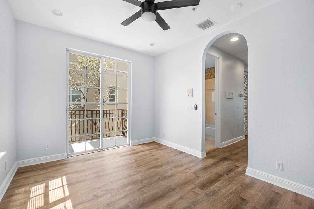 На продажу: $555,000 (3 спален, 3 ванн, 1953 Квадратных фут)