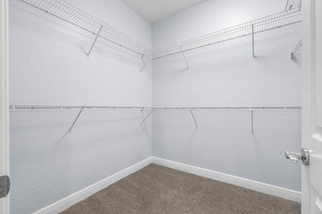 На продажу: $555,000 (3 спален, 3 ванн, 1953 Квадратных фут)