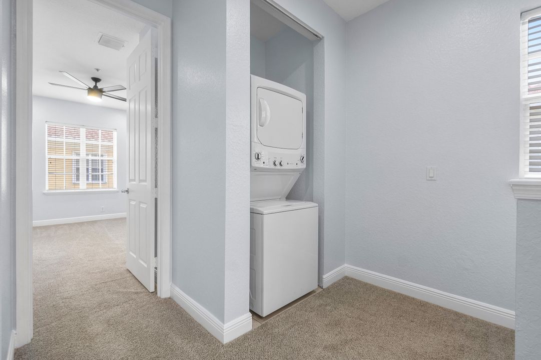 На продажу: $555,000 (3 спален, 3 ванн, 1953 Квадратных фут)