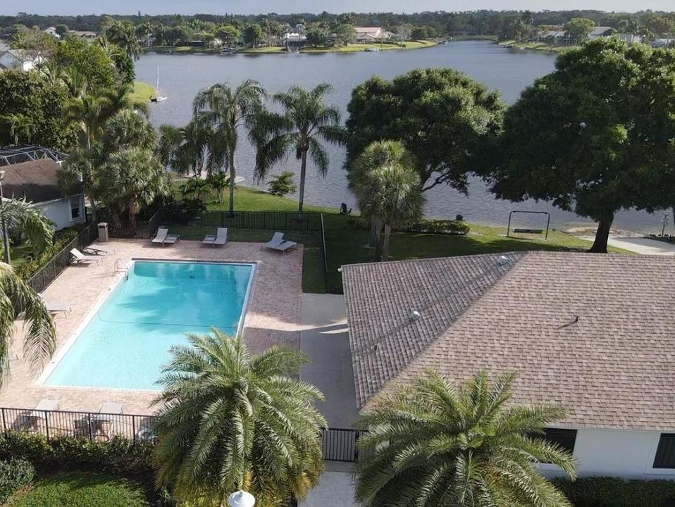 For Sale: $689,000 (3 beds, 2 baths, 1937 Square Feet)